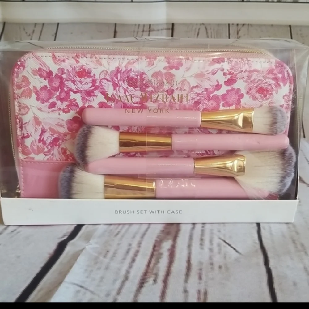 Isaac Mizrahi new package